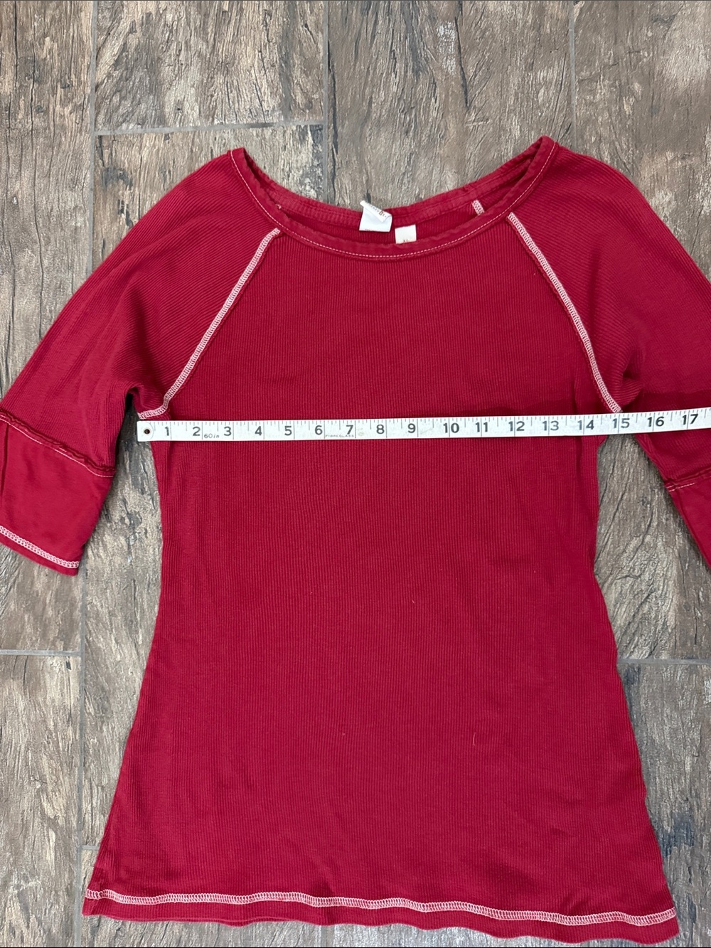 💕 SO Women's Red Short-Sleeve Ribbed Tee ✨ - Picture 6 of 11